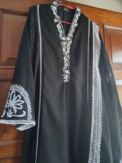 BLACK AND WHITE EMBROIDERED FESTIVE SUIT