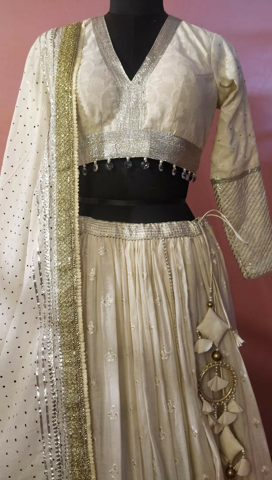 🌼MEHER LEHENGA SET🌼Unique ivory lehenga with gotta patti embroidery