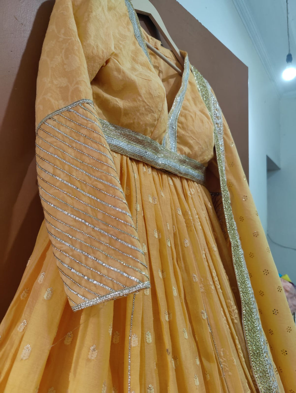 🌼MEHER LEHENGA SET🌼YELLOW embroidered full sleeves with gotta patti