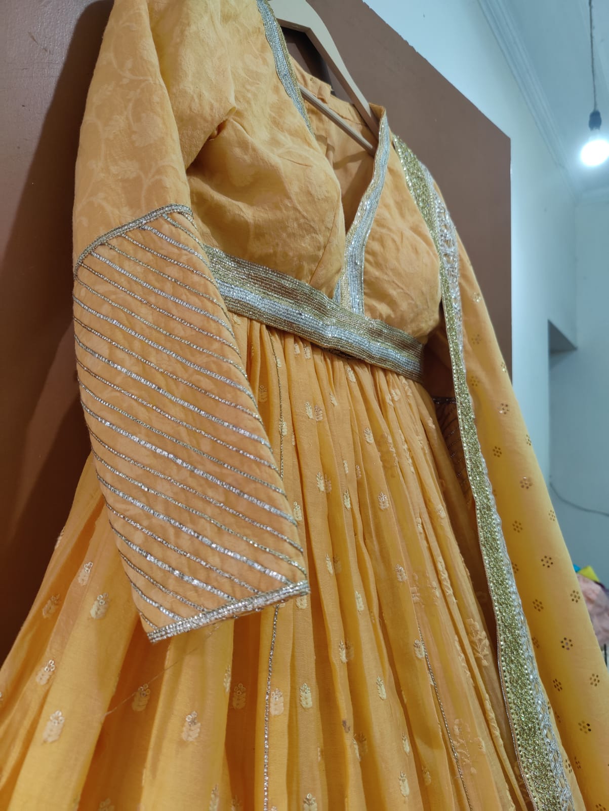 🌼MEHER LEHENGA SET🌼Unique ivory lehenga with gotta patti embroidery