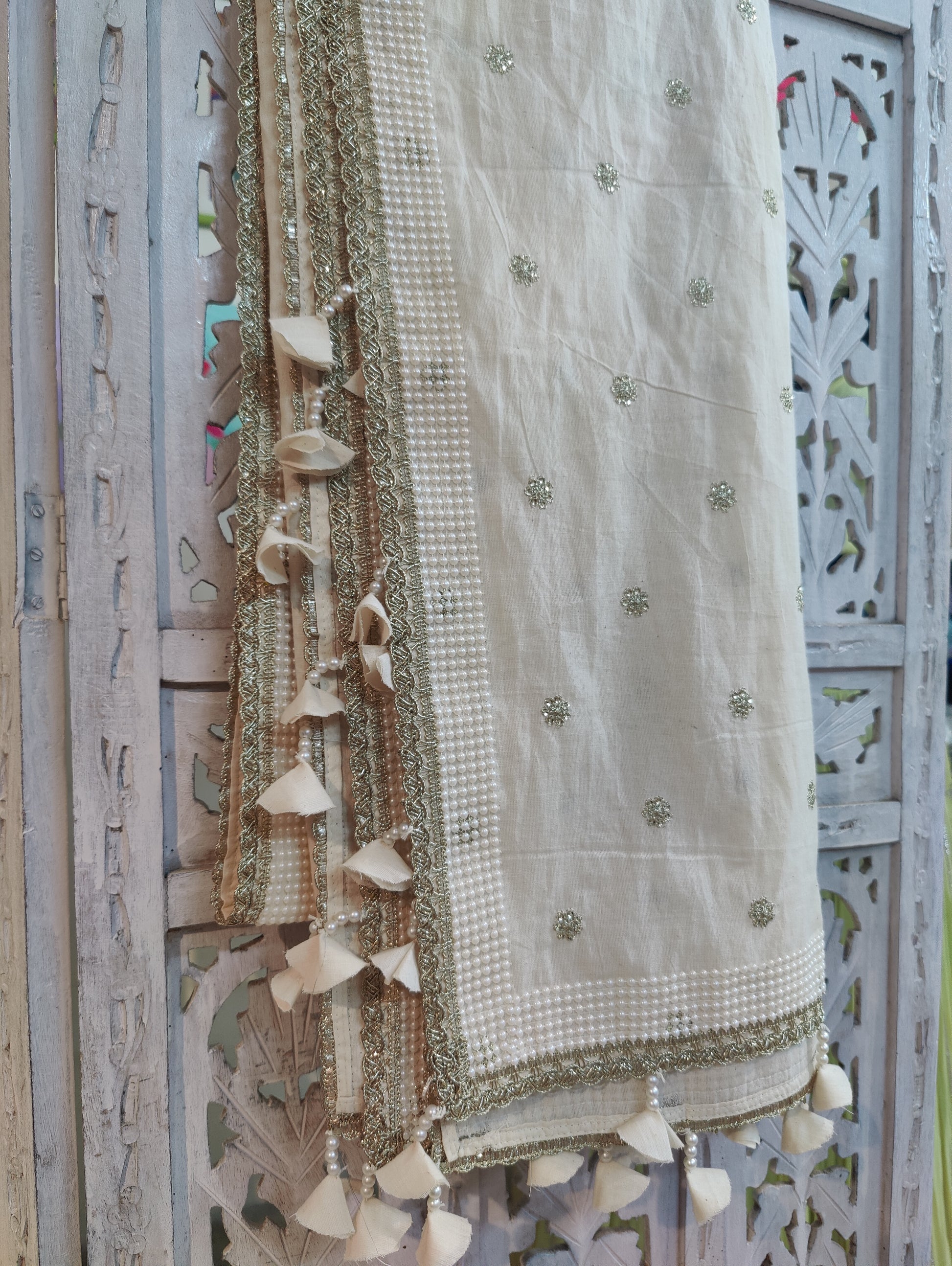 PURE COTTON IVORY EMBROIDERED DUPATTA | FESTIVE & GIFTING ESSENTIALS