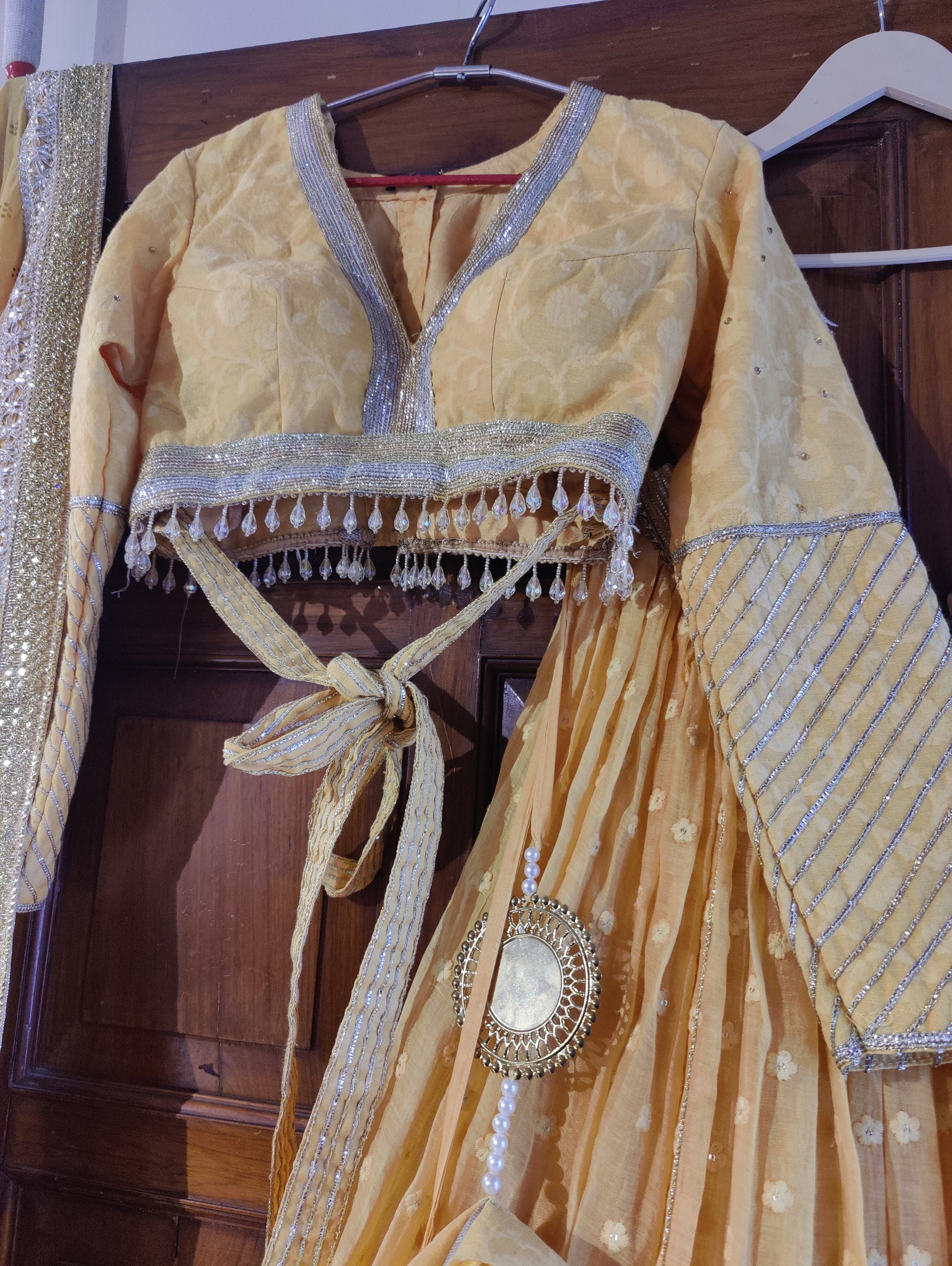 🌼MEHER LEHENGA SET🌼Unique ivory lehenga with gotta patti embroidery