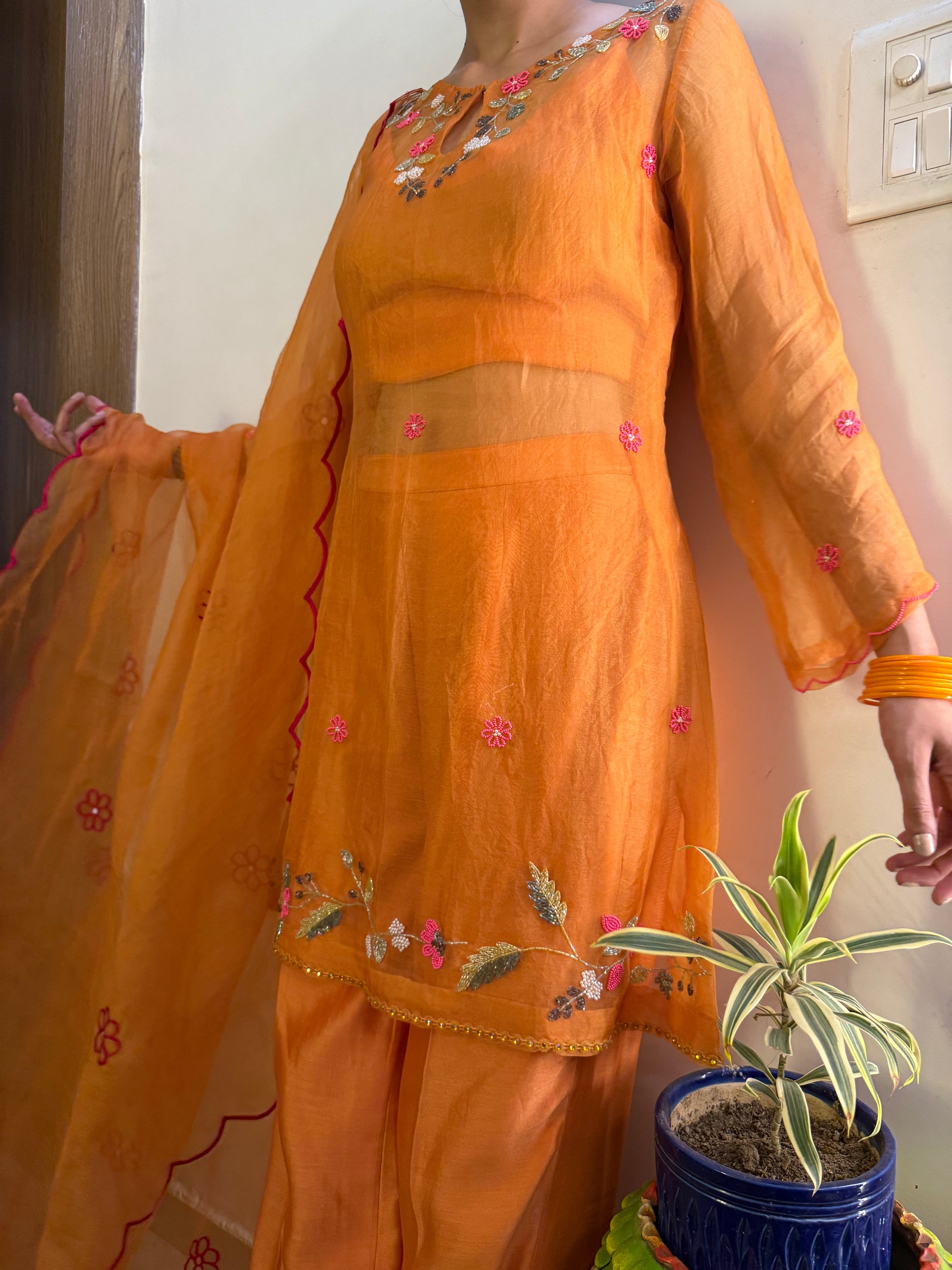 🌻 HUSNA 🌻 Stylish indowestern suit, Trending Designer suit, Girly cordset